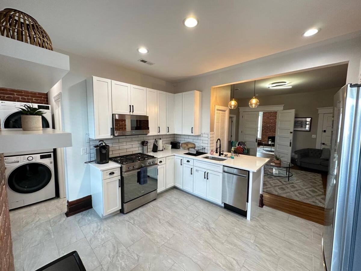 Big Brick 2 Bedroom In Victorian Village * Columbus