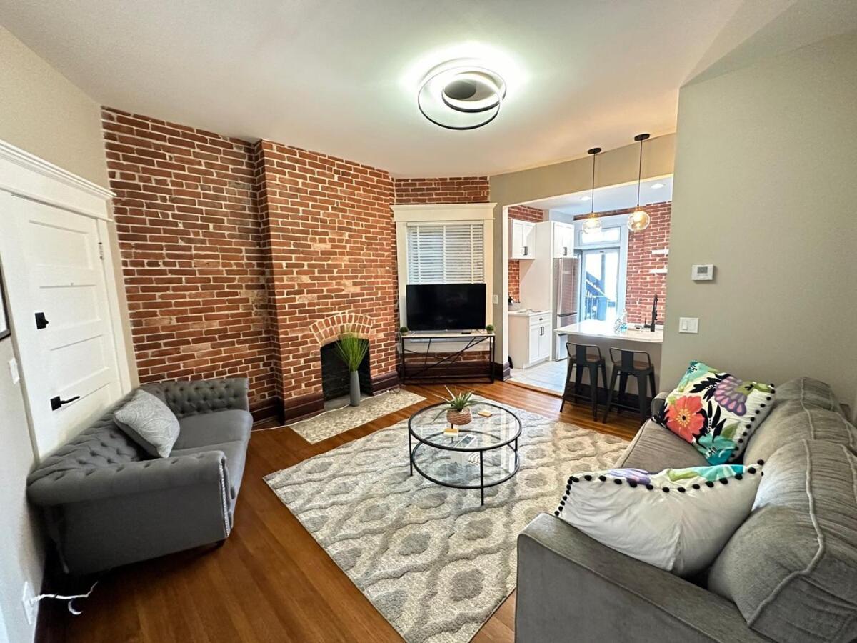 Big Brick 2 Bedroom In Victorian Village Columbus